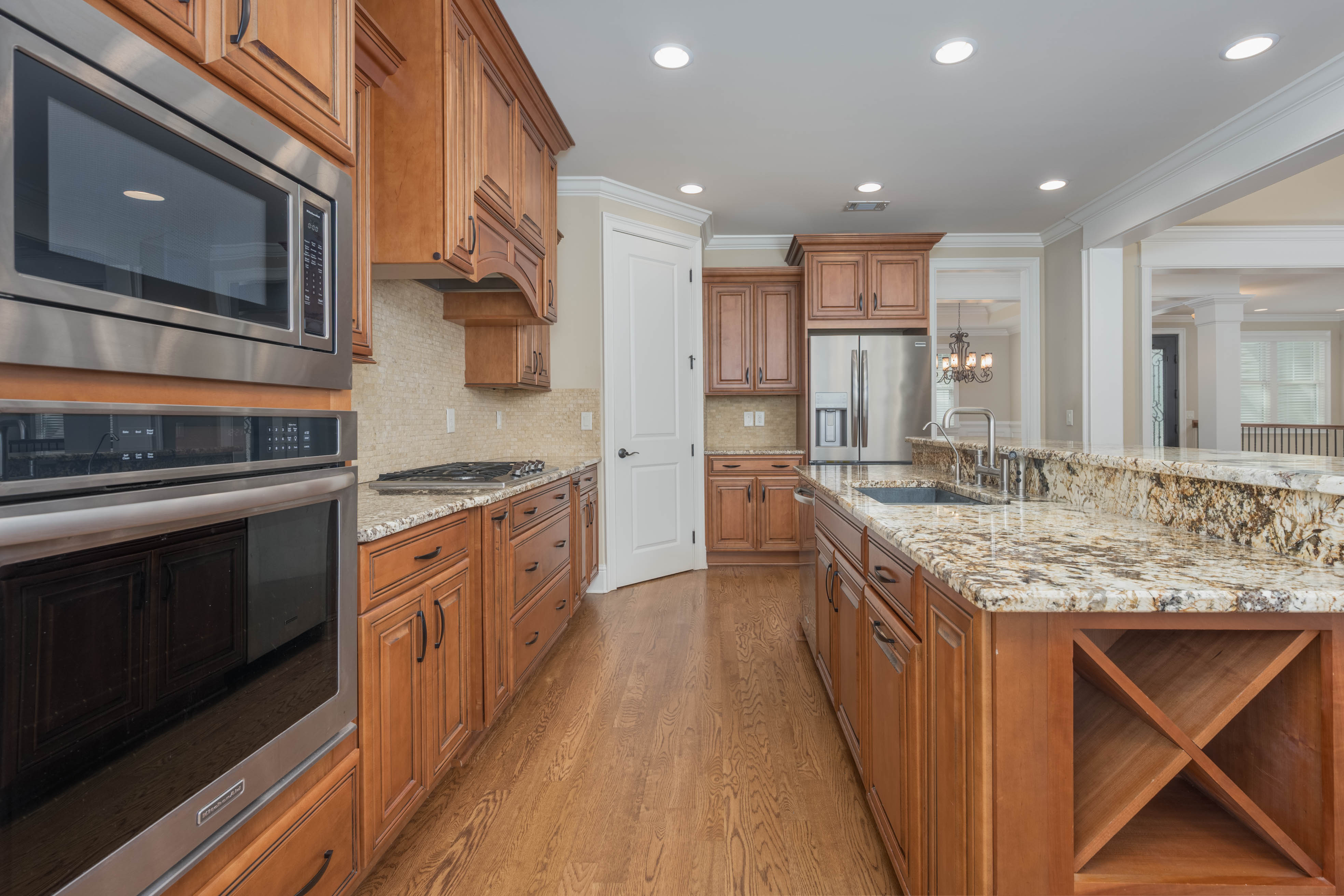 1121 Crackers Neck Road image 14